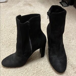 Aldo Black Heeled Boots with Sleek Silhouette